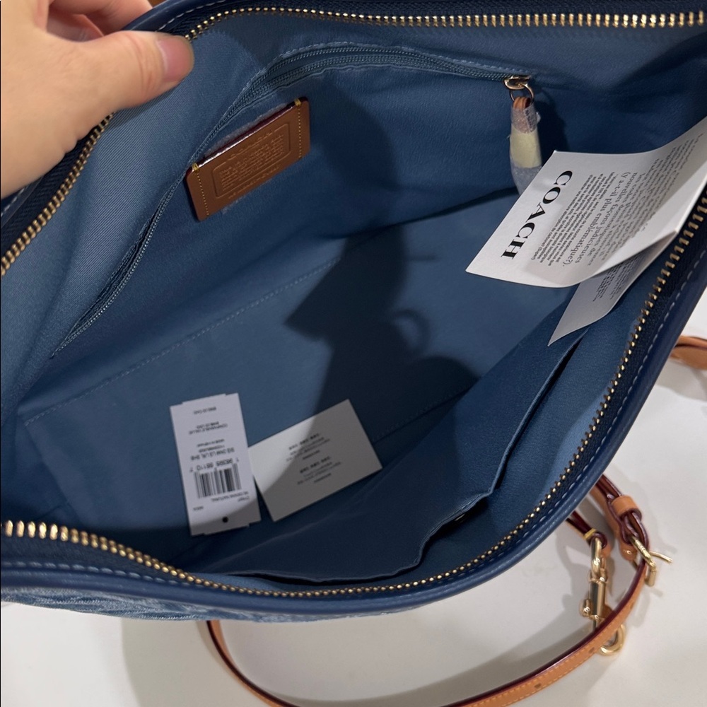 new coach denim laurel large shoulder bag with Crossbody strap - Picture 6 of 6